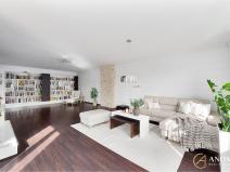 Prodej rodinného domu, Praha - Dolní Počernice, Bakurinova, 395 m2