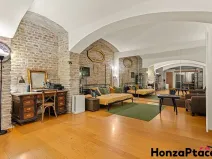 Prodej komerční nemovitosti, Praha - Nové Město, Dittrichova, 66 m2