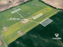 Prodej podílu pole, Hrušky, 1415 m2