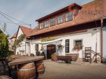 Prodej rodinného domu, Perná, 300 m2