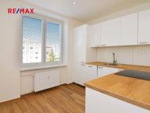 Pronájem bytu 3+1, Praha - Žižkov, Biskupcova, 78 m2