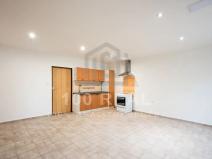 Pronájem bytu 2+kk, Nechanice, Husovo nám., 61 m2