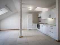 Pronájem bytu 2+kk, Praha - Holešovice, Komunardů, 48 m2