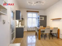 Pronájem bytu 2+kk, Pardubice, Bubeníkova, 50 m2