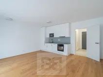 Pronájem bytu 1+kk, Praha - Košíře, Starokošířská, 43 m2