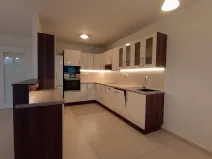 Prodej bytu 4+kk, Praha, Proutěná, 94 m2