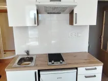 Pronájem bytu 1+kk, Praha, Zelená, 30 m2