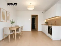 Pronájem bytu 1+kk, Praha - Řeporyje, Jáchymovská, 30 m2