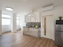 Pronájem bytu 1+kk, Pardubice, třída Míru, 32 m2