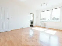 Pronájem bytu 1+kk, Praha - Troja, Krynická, 29 m2