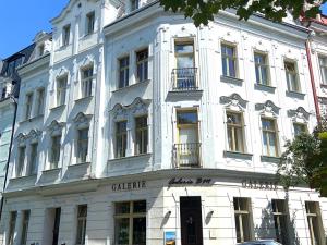 Prodej bytu 1+1, Karlovy Vary, Moravská, 45 m2