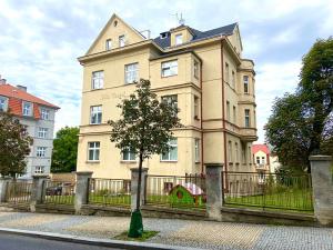 Prodej bytu 1+1, Karlovy Vary, Krále Jiřího, 40 m2
