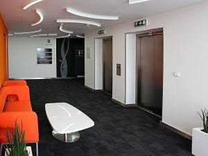 Pronájem kanceláře, Praha - Žižkov, Vinohradská, 1500 m2