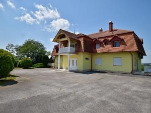 Prodej vily, Fonyód, Maďarsko, 490 m2