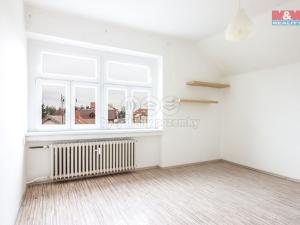 Prodej bytu 3+1, Lázně Toušeň, Hlavní, 69 m2