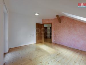 Prodej rodinného domu, Horní Slavkov, Sportovní, 318 m2