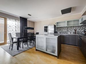 Prodej bytu 4+kk, Praha - Liboc, Naardenská, 153 m2