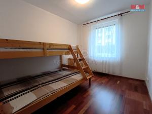 Prodej bytu 4+1, Karlovy Vary - Bohatice, Kpt. Nálepky, 81 m2