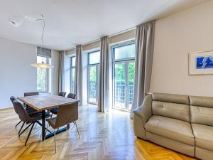 Prodej bytu 4+kk, Praha - Bubeneč, Rooseveltova, 196 m2