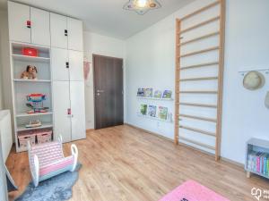 Prodej bytu 3+kk, Praha - Miškovice, Vrátenská, 90 m2