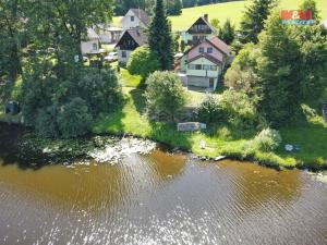 Prodej chaty, Týn nad Vltavou - Hněvkovice na levém břehu Vltavy, 67 m2