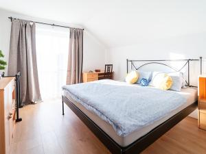 Prodej apartmánu, Stachy, 214 m2