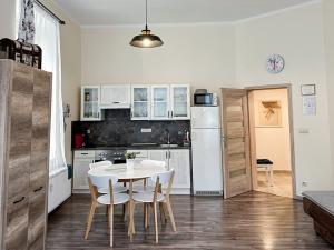 Prodej bytu 3+kk, Mariánské Lázně, Hlavní třída, 81 m2