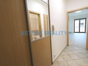 Prodej bytu 1+kk, Praha - Štěrboholy, Andersenova, 46 m2