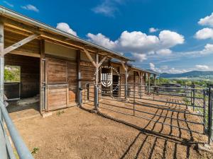 Prodej komerční, Třebušín, 3500 m2