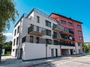 Prodej bytu 2+kk, Praha - Suchdol, U hotelu, 99 m2