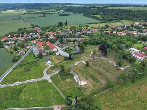 Prodej pozemku pro komerční výstavbu, Podhořany u Ronova, 21276 m2