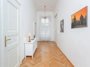 Pronájem atypického bytu, Praha - Vinohrady, Anny Letenské, 84 m2