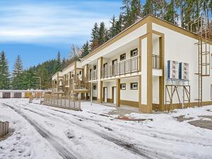 Prodej bytu 1+kk, Ostrov, 27 m2