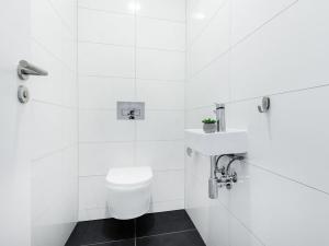 Pronájem bytu 3+kk, Praha - Vysočany, Odkolkova, 76 m2