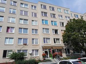 Pronájem bytu 2+kk, Praha - Hloubětín, Kardašovská, 43 m2