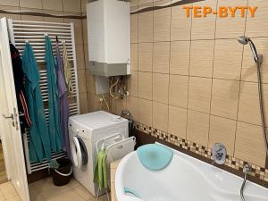 Prodej bytu 3+kk, Teplice, U Hadích lázní, 83 m2