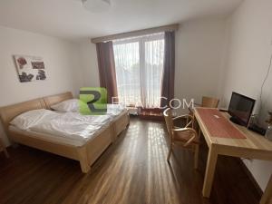 Pronájem bytu 1+kk, Praha - Újezd nad Lesy, Starokolínská, 27 m2