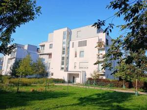 Pronájem bytu 1+kk, Beroun, V Zahradách, 32 m2