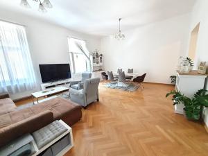 Pronájem bytu 3+1, Praha - Staré Město, Bílkova, 118 m2