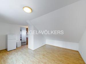 Pronájem bytu 1+kk, Praha - Krč, Pod Višňovkou, 30 m2