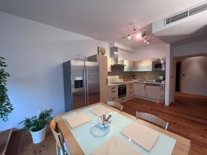 Prodej bytu 3+1, Karlovy Vary, Pražská silnice, 96 m2