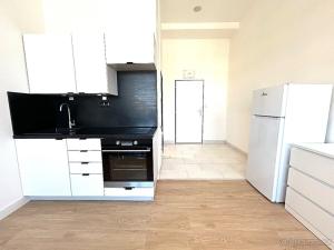 Pronájem bytu 1+kk, Praha - Vysočany, Poděbradská, 32 m2