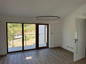 Pronájem bytu 2+kk, Praha - Prosek, Prosecká, 80 m2