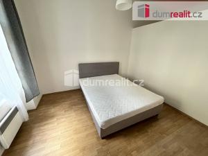 Pronájem bytu 2+kk, Praha - Smíchov, Kmochova, 35 m2