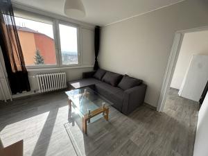 Pronájem bytu 2+kk, Praha - Horní Počernice, Běchorská, 35 m2