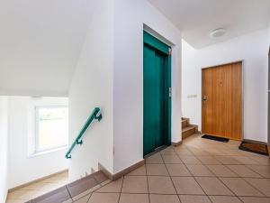 Pronájem bytu 1+kk, Praha - Horní Měcholupy, Padovská, 34 m2