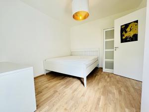 Pronájem bytu 2+kk, Praha - Hlubočepy, Benešova, 51 m2