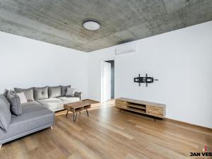 Pronájem bytu 2+kk, Praha - Třeboradice, U Slaviborského dvora, 61 m2