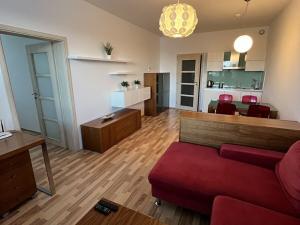 Pronájem bytu 2+kk, Praha - Vysočany, Freyova, 42 m2