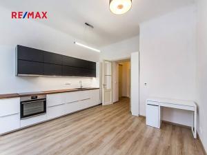 Pronájem bytu 2+kk, Praha - Vinohrady, Dykova, 50 m2